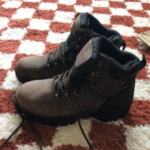 Men’s hiking boots